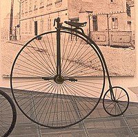 https://upload.wikimedia.org/wikipedia/commons/thumb/a/a7/Ordinary_bicycle01.jpg/200px-Ordinary_bicycle01.jpg